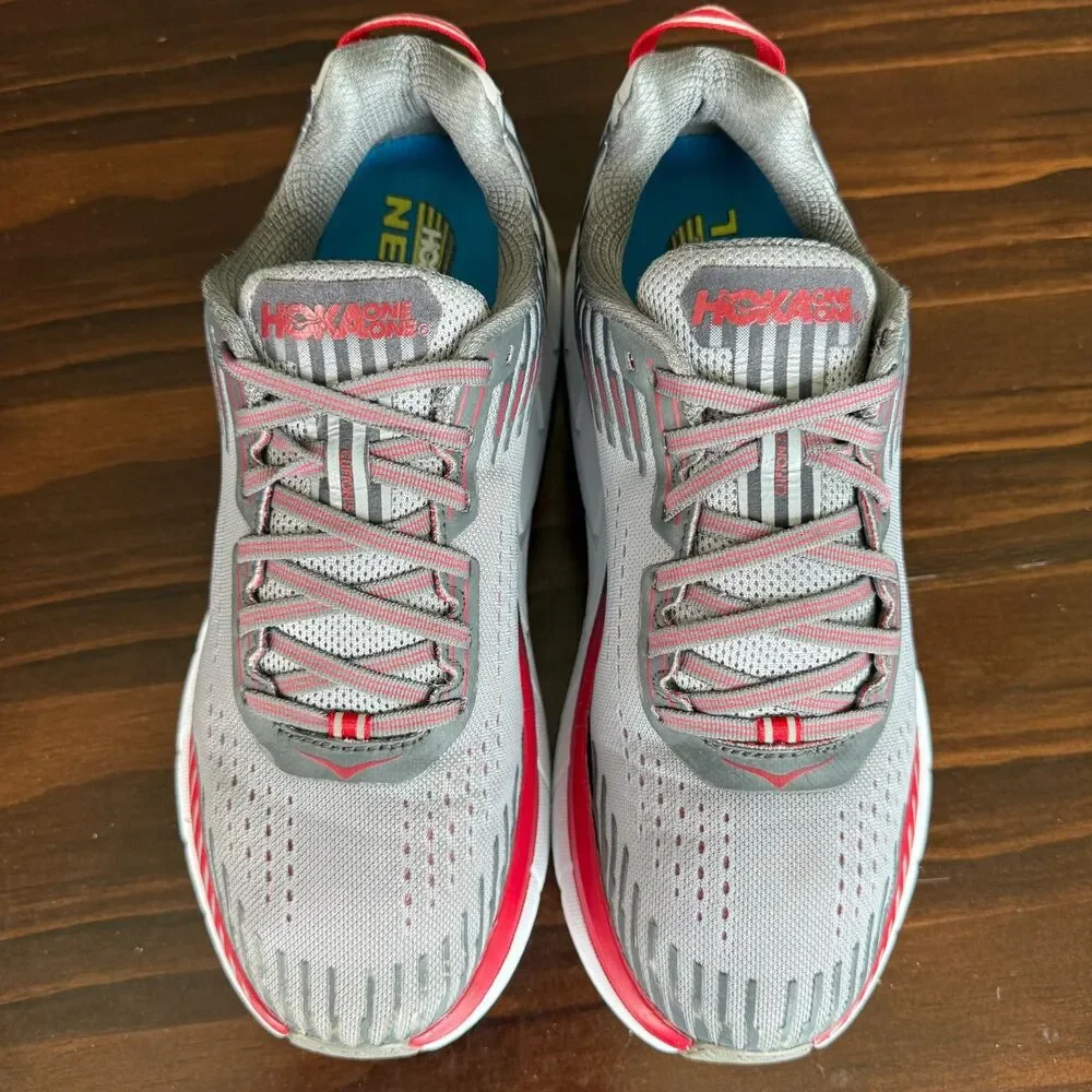 Hoka One One Clifton 5 Road Running Shoe Size 9.5 EE Gray Red Men's Sneaker - Picture 2 of 12